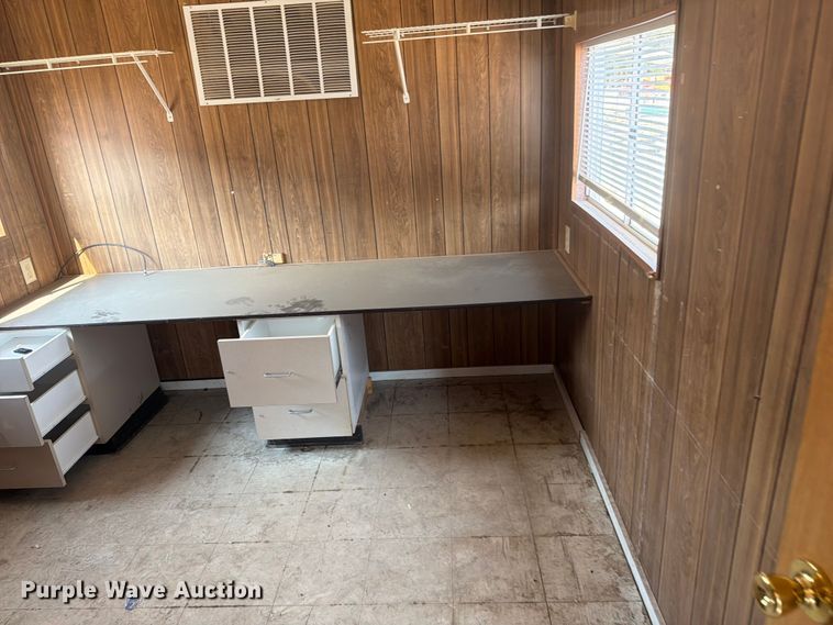 image for item EA0402 2001 office trailer
