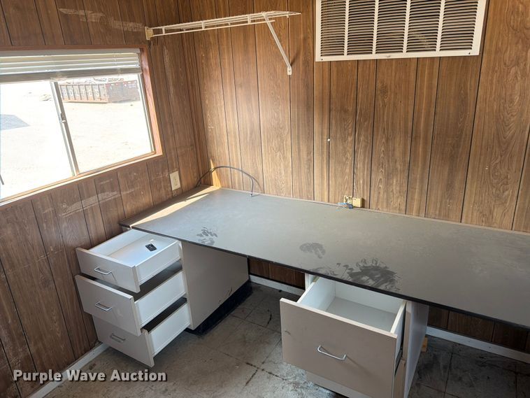 image for item EA0402 2001 office trailer