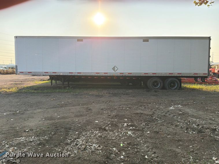 image for item EA0403 1990 Fruehauf FB9-F2-48W dry van trailer