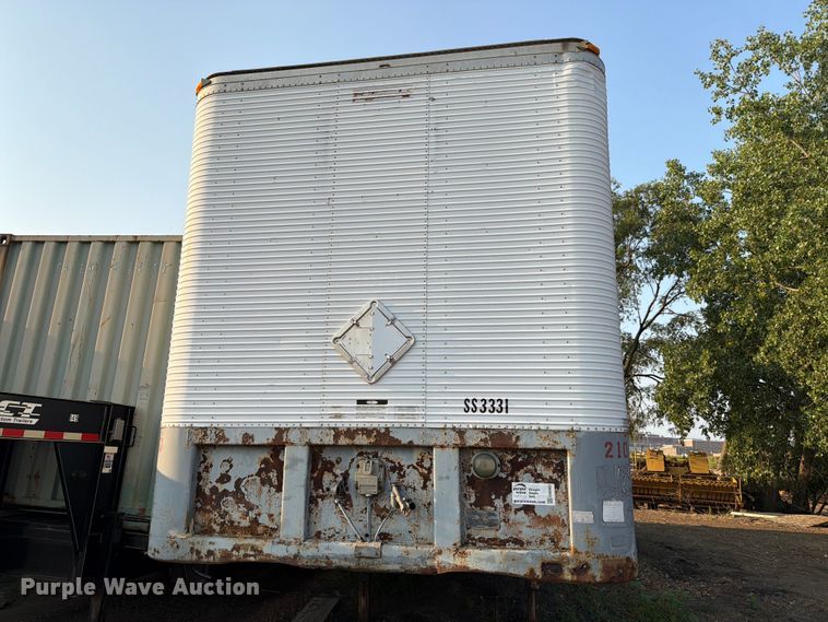 image for item EA0403 1990 Fruehauf FB9-F2-48W dry van trailer