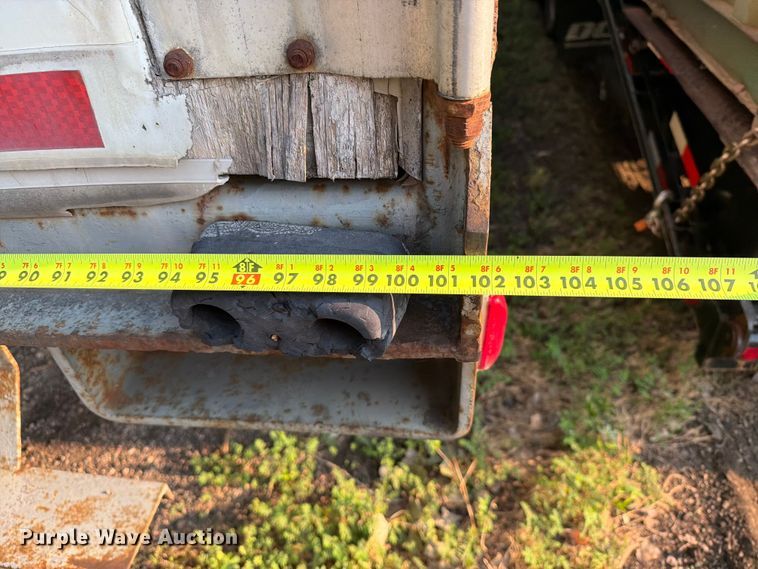 image for item EA0403 1990 Fruehauf FB9-F2-48W dry van trailer