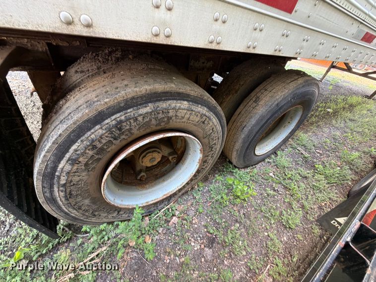 image for item EA0403 1990 Fruehauf FB9-F2-48W dry van trailer