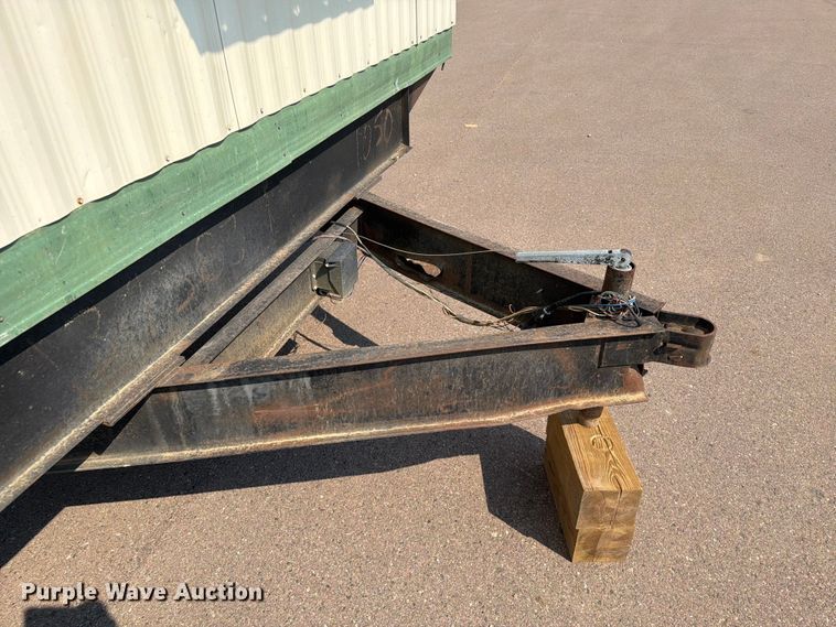 image for item EA0405 2006 Mark Line 1050 office trailer