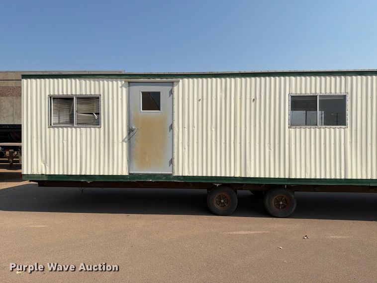 image for item EA0405 2006 Mark Line 1050 office trailer
