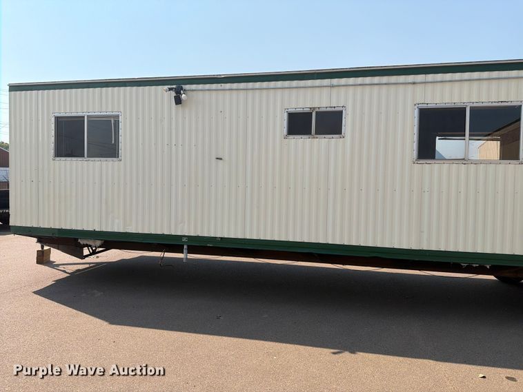 image for item EA0405 2006 Mark Line 1050 office trailer