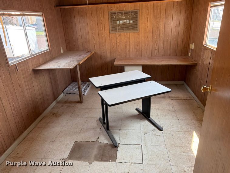 image for item EA0405 2006 Mark Line 1050 office trailer