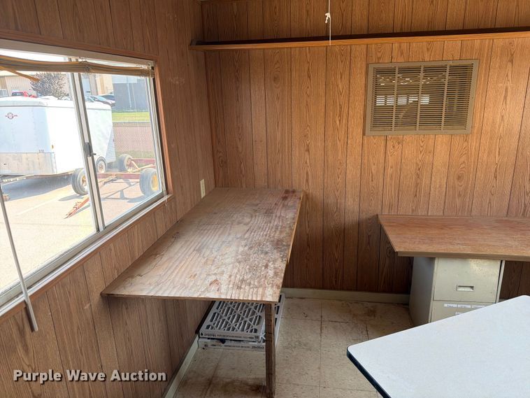 image for item EA0405 2006 Mark Line 1050 office trailer