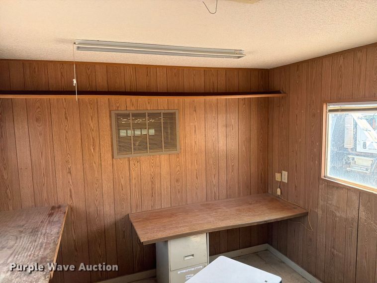 image for item EA0405 2006 Mark Line 1050 office trailer