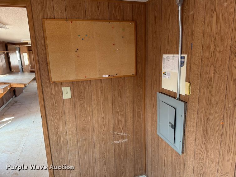 image for item EA0405 2006 Mark Line 1050 office trailer