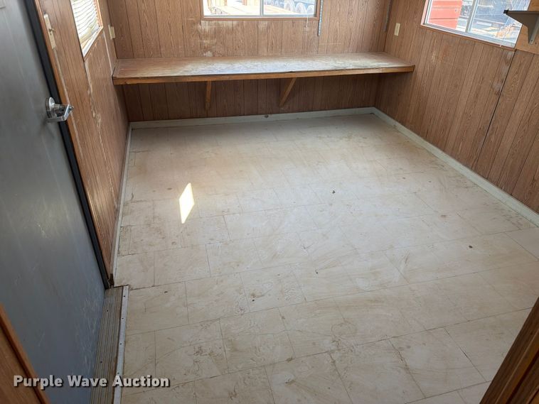 image for item EA0405 2006 Mark Line 1050 office trailer