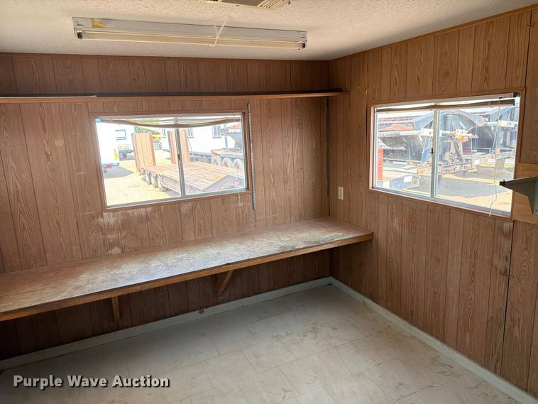 image for item EA0405 2006 Mark Line 1050 office trailer
