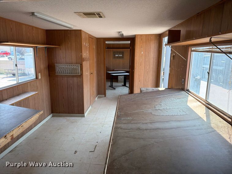 image for item EA0405 2006 Mark Line 1050 office trailer