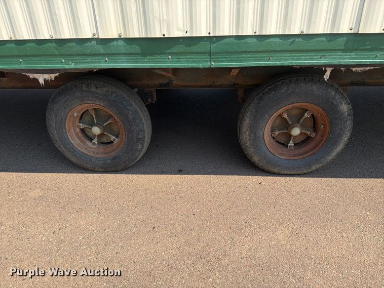 image for item EA0405 2006 Mark Line 1050 office trailer