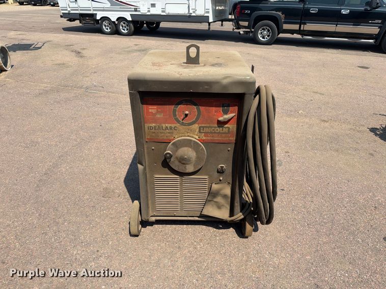 image for item EA0406 Lincoln Idealarc TM400/400 welder