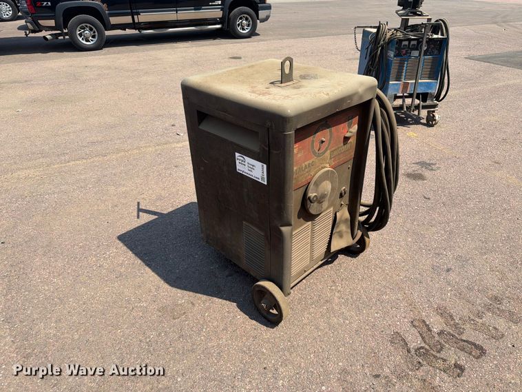 image for item EA0406 Lincoln Idealarc TM400/400 welder