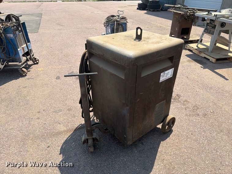 image for item EA0406 Lincoln Idealarc TM400/400 welder