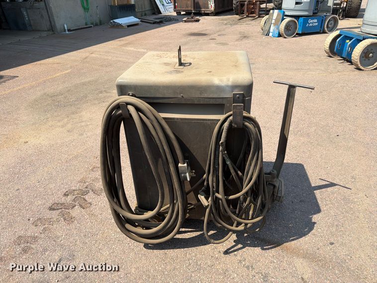 image for item EA0406 Lincoln Idealarc TM400/400 welder