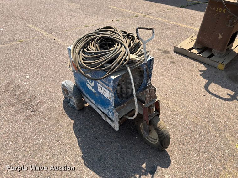 image for item EA0407 Miller Dialarc 250 welder