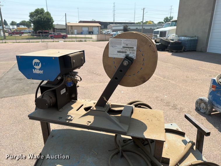 image for item EA0408 Miller Delta weld 450 welder