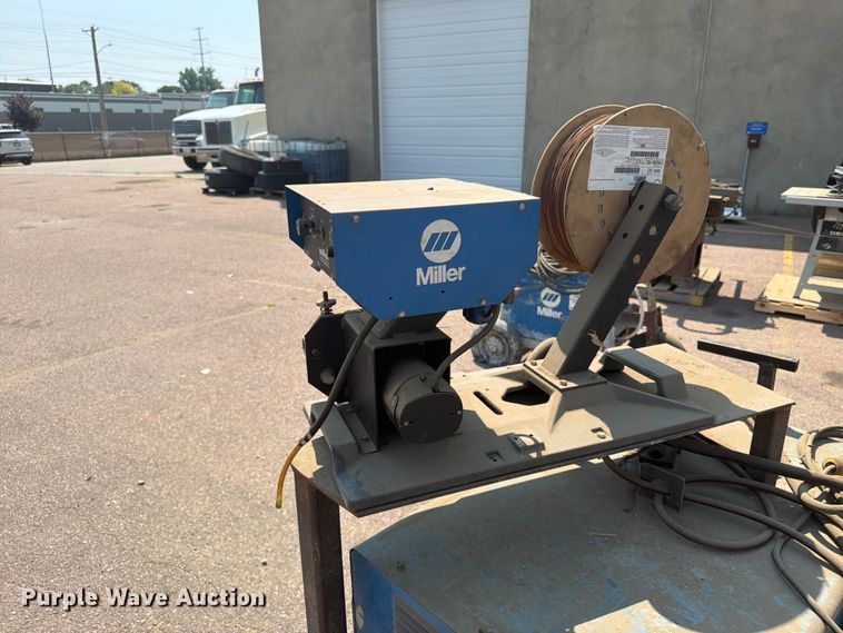 image for item EA0408 Miller Delta weld 450 welder