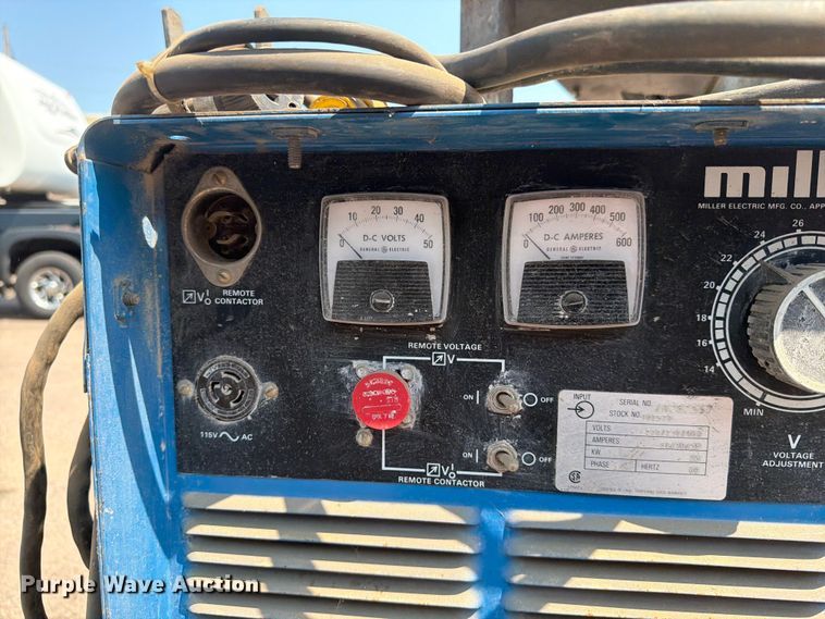 image for item EA0408 Miller Delta weld 450 welder