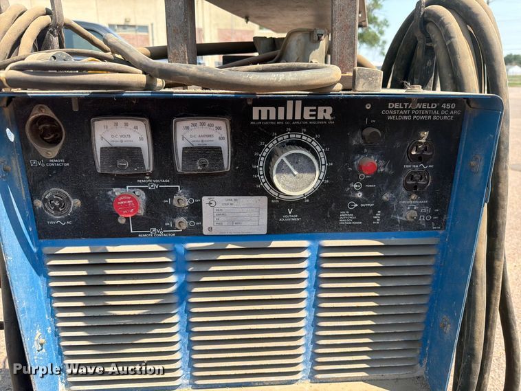 image for item EA0408 Miller Delta weld 450 welder