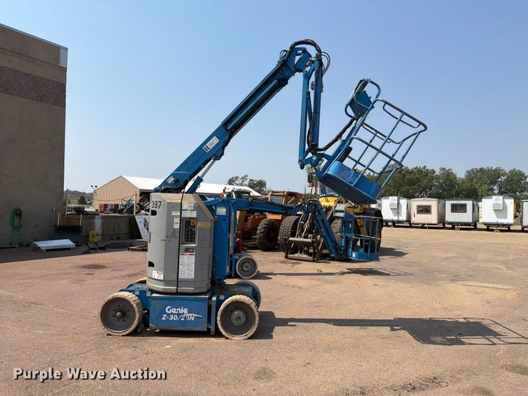 image for item EA0409 2001 Genie Z-30N boom lift