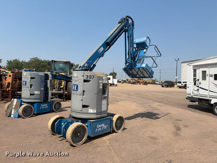 image for item EA0409 2001 Genie Z-30N boom lift