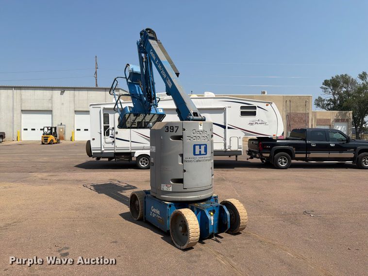 image for item EA0409 2001 Genie Z-30N boom lift