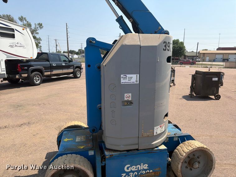 image for item EA0409 2001 Genie Z-30N boom lift