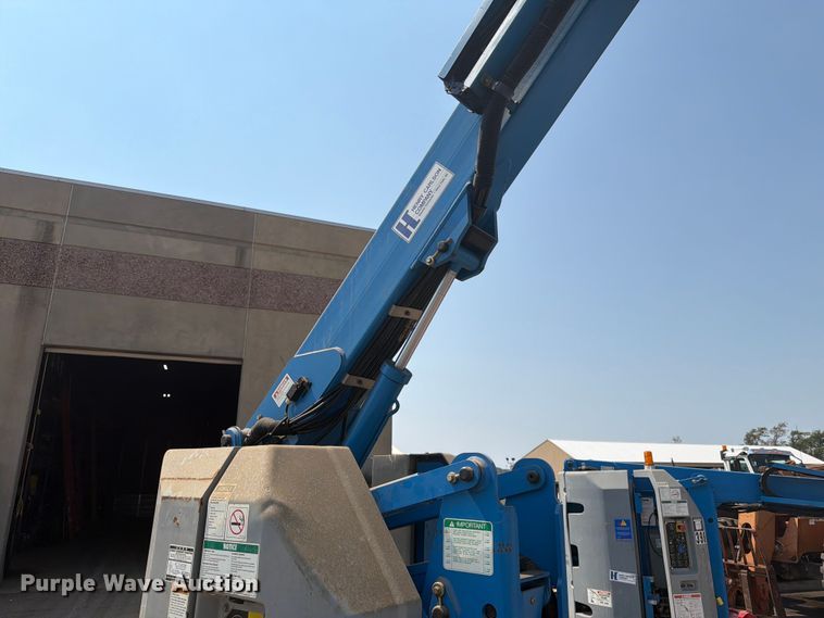 image for item EA0409 2001 Genie Z-30N boom lift
