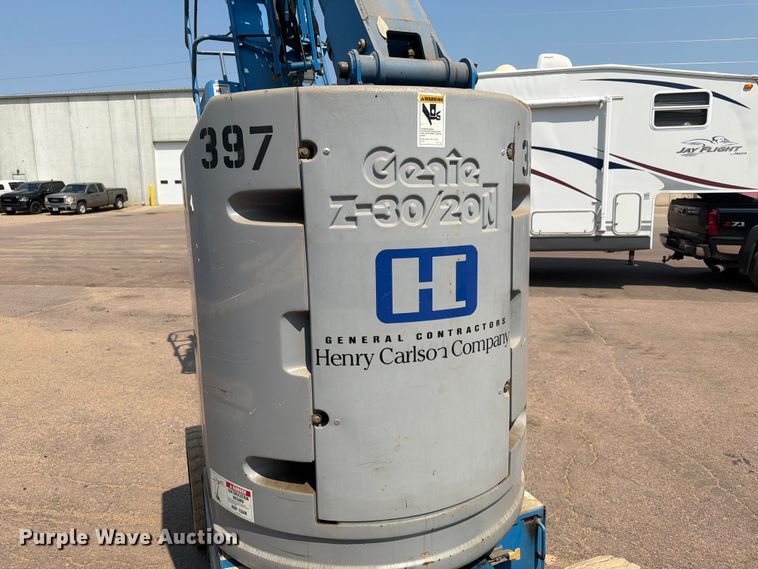 image for item EA0409 2001 Genie Z-30N boom lift