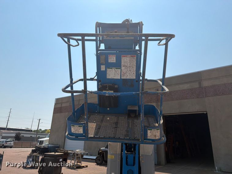 image for item EA0409 2001 Genie Z-30N boom lift