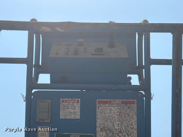 image for item EA0409 2001 Genie Z-30N boom lift