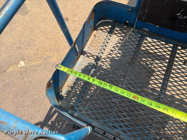 image for item EA0410 2004 Genie Z-30/20N boom lift