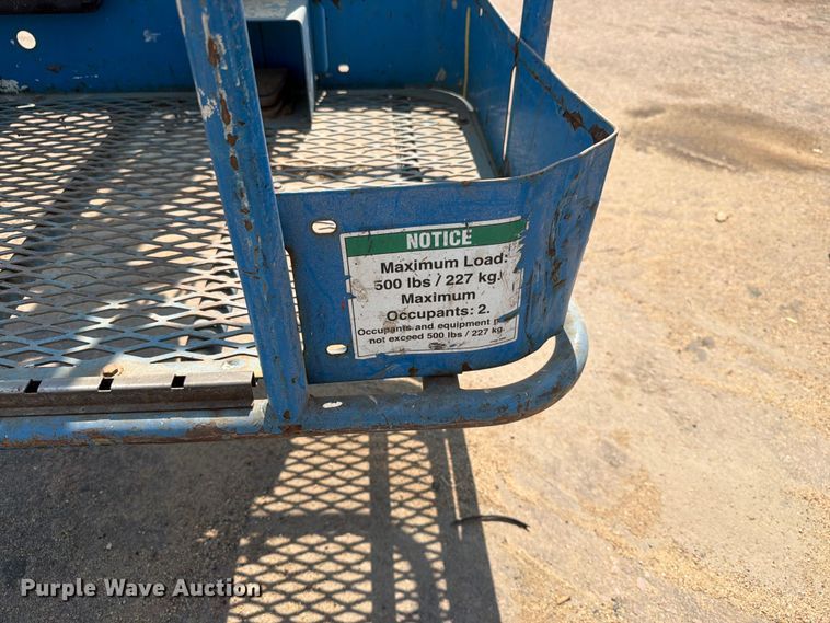 image for item EA0410 2004 Genie Z-30/20N boom lift