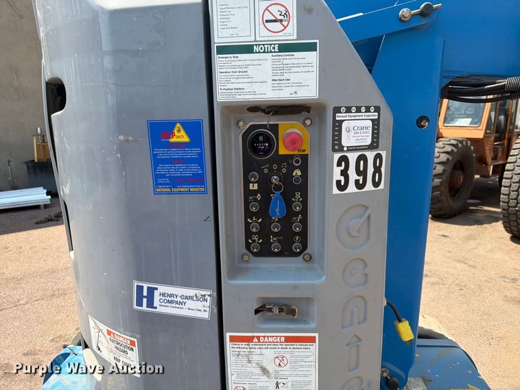 image for item EA0410 2004 Genie Z-30/20N boom lift
