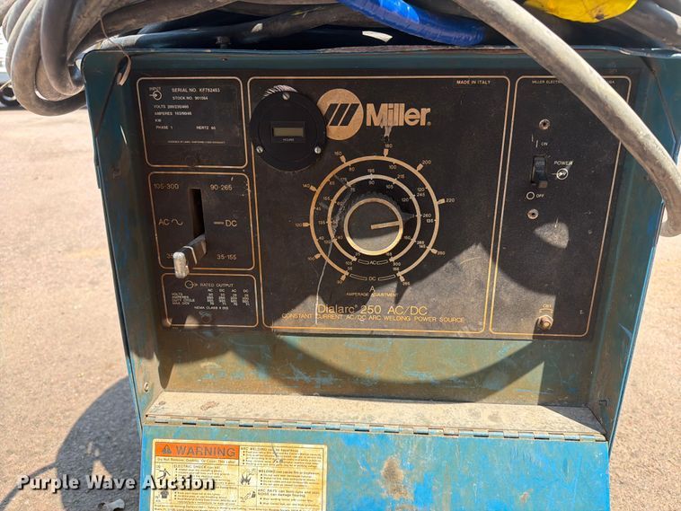 image for item EA0411 Miller Dialarc 250 welder
