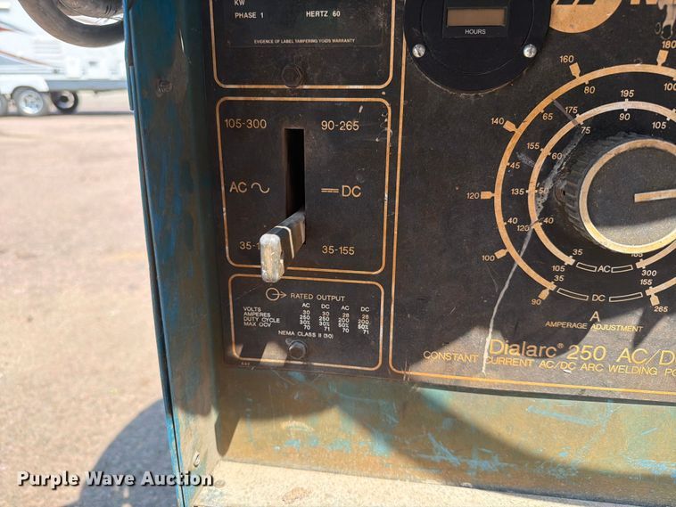 image for item EA0411 Miller Dialarc 250 welder