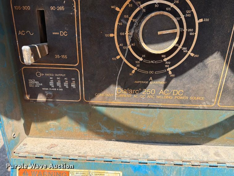 image for item EA0411 Miller Dialarc 250 welder