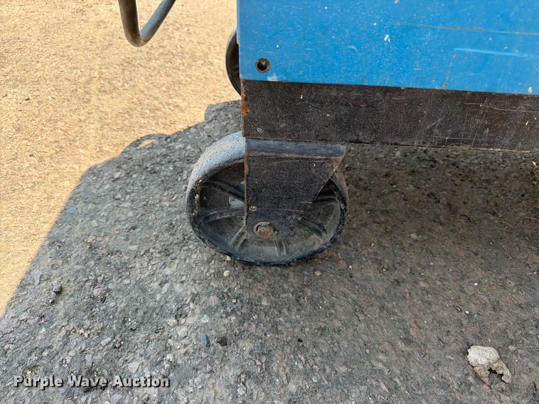 image for item EA0411 Miller Dialarc 250 welder