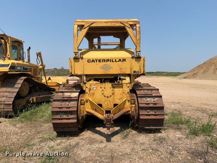 image for item EA0412 1964 Caterpillar D8H dozer