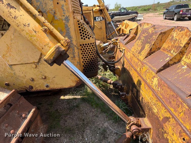 image for item EA0412 1964 Caterpillar D8H dozer