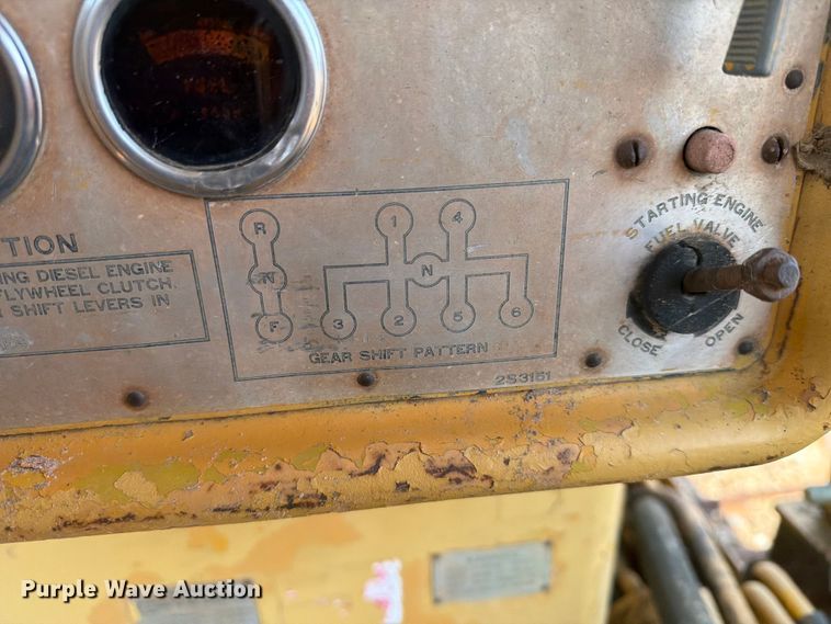 image for item EA0412 1964 Caterpillar D8H dozer