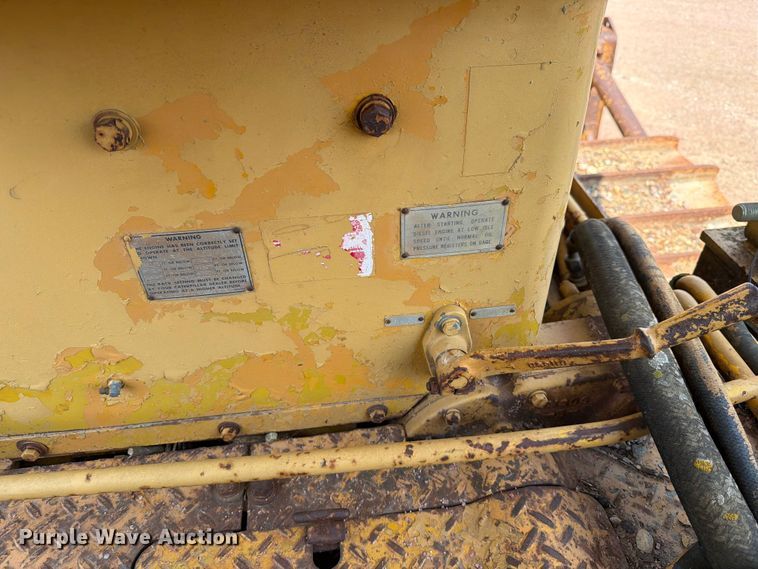 image for item EA0412 1964 Caterpillar D8H dozer
