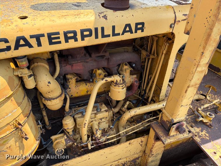image for item EA0412 1964 Caterpillar D8H dozer