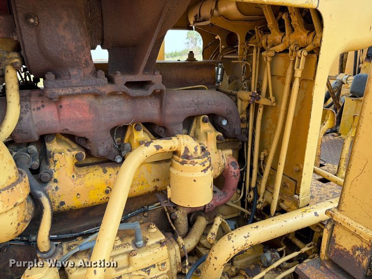 image for item EA0412 1964 Caterpillar D8H dozer