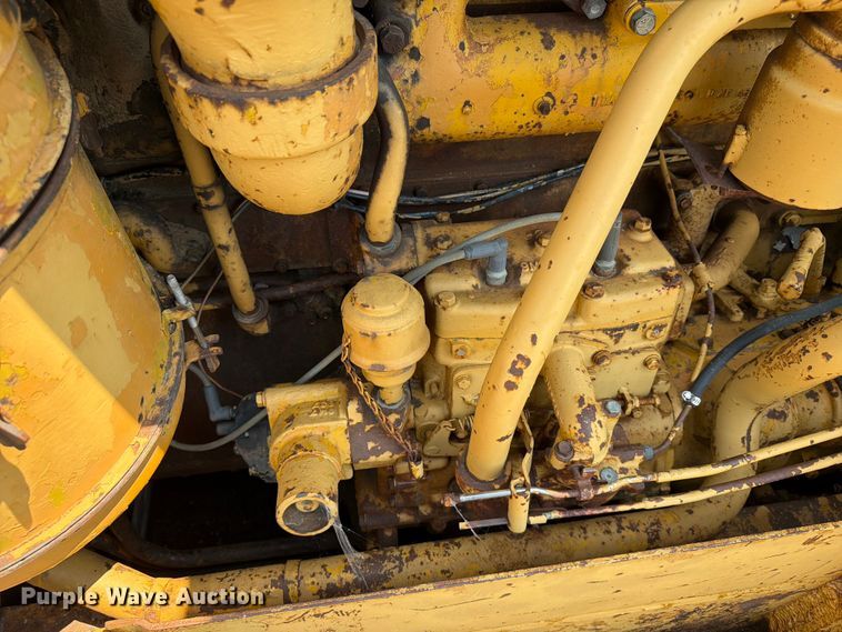 image for item EA0412 1964 Caterpillar D8H dozer