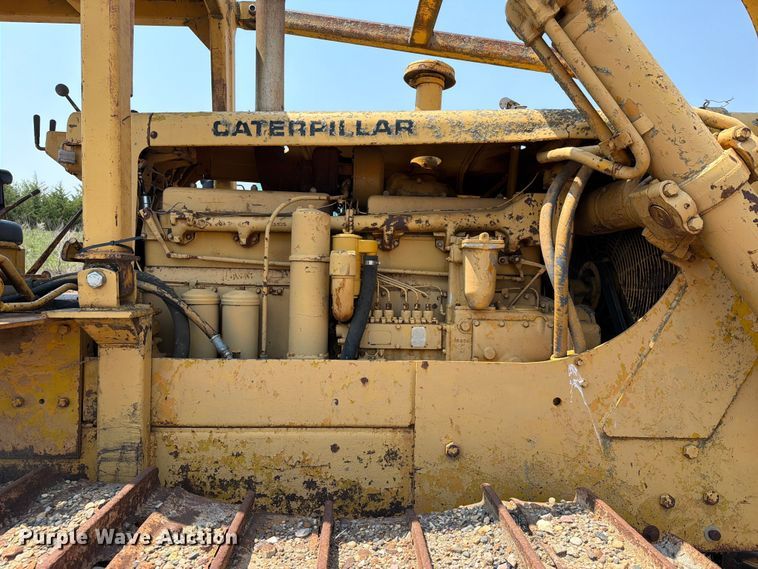 image for item EA0412 1964 Caterpillar D8H dozer