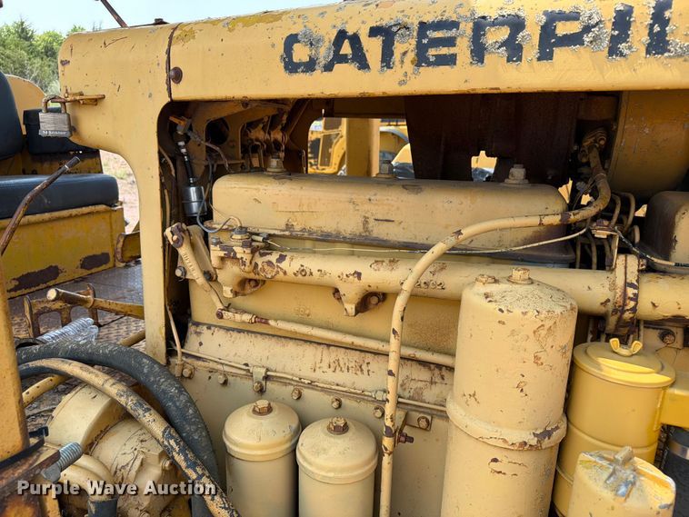 image for item EA0412 1964 Caterpillar D8H dozer